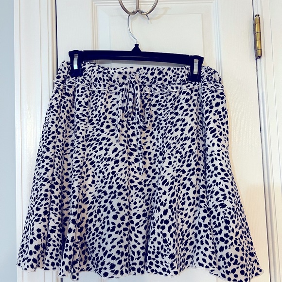 pixi and ivy Dresses & Skirts - Black and white skirt; pixi and ivy size L